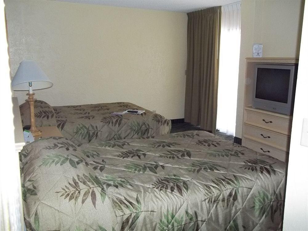 Holiday Inn Express & Suites Oceanfront Daytona Beach Shores By Ihg Extérieur photo