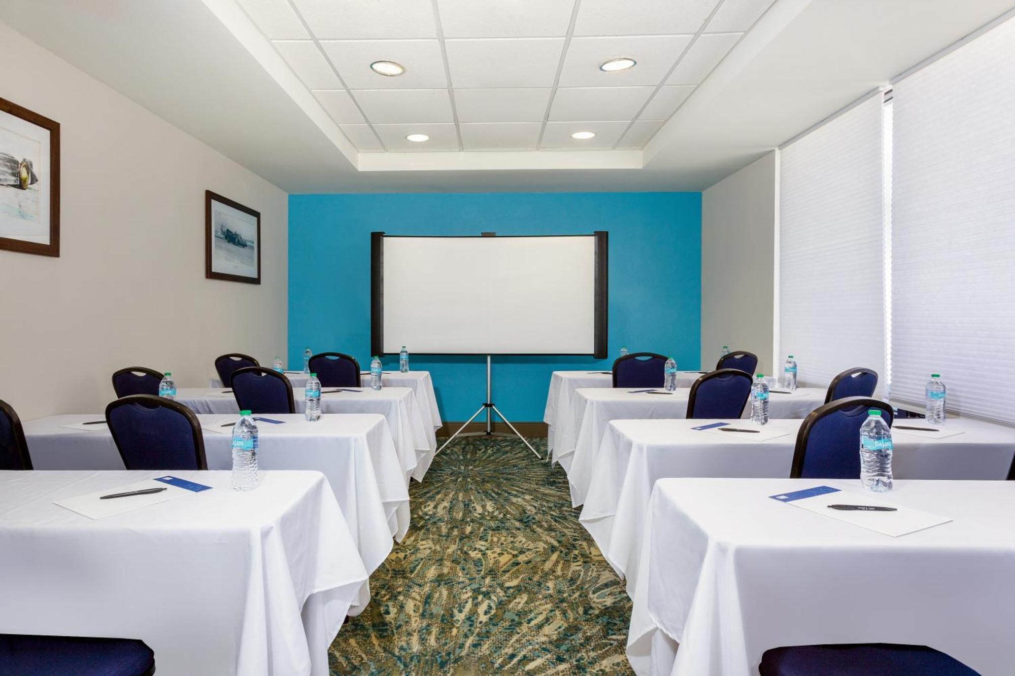 Holiday Inn Express & Suites Oceanfront Daytona Beach Shores By Ihg Extérieur photo