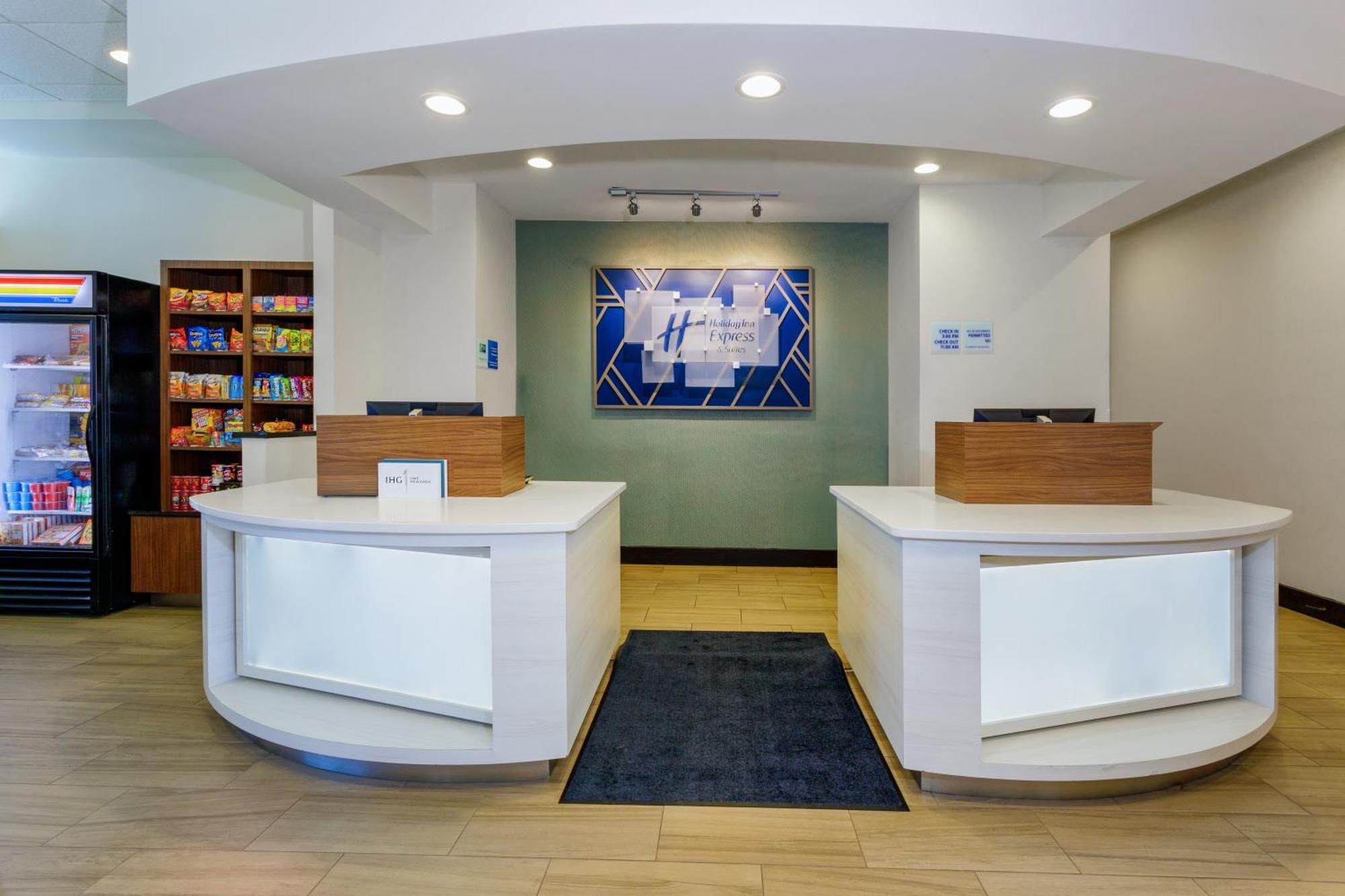 Holiday Inn Express & Suites Oceanfront Daytona Beach Shores By Ihg Extérieur photo