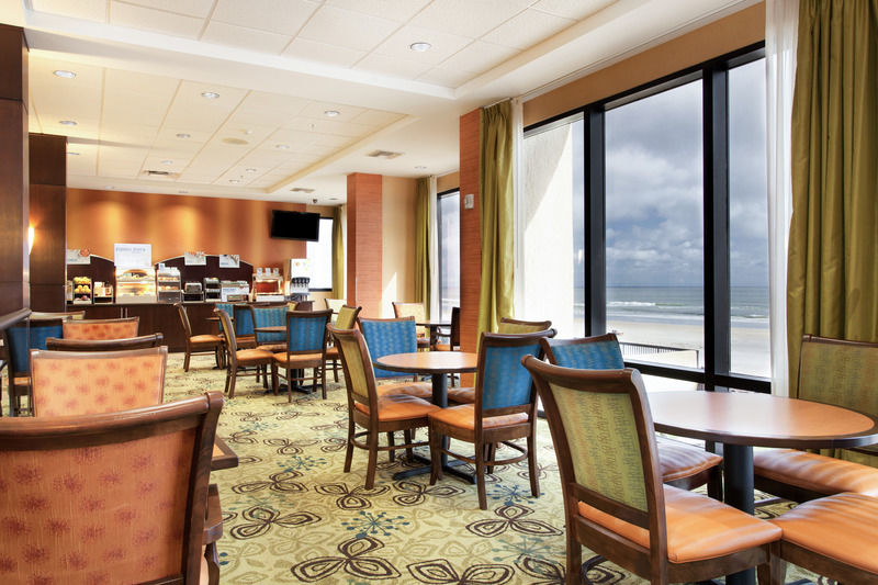Holiday Inn Express & Suites Oceanfront Daytona Beach Shores By Ihg Extérieur photo