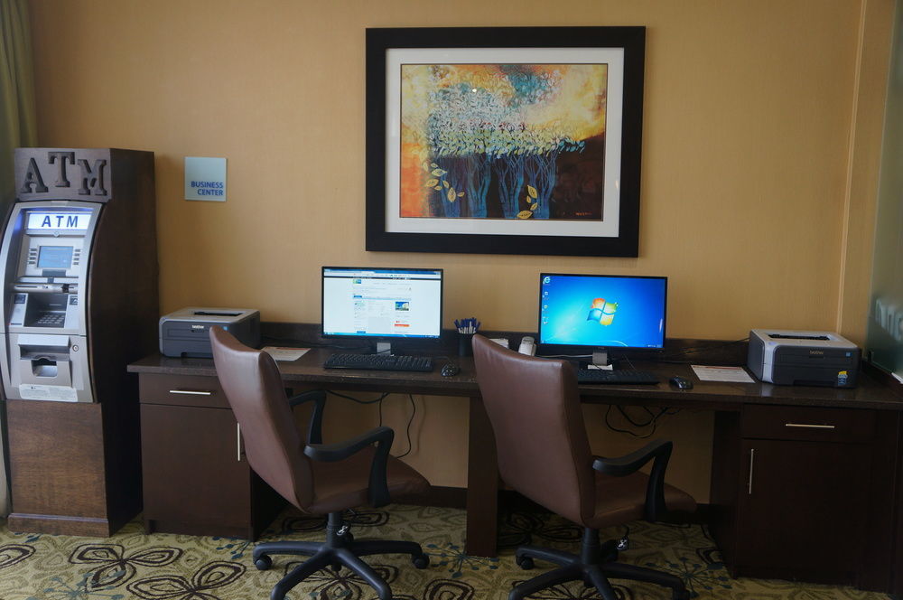Holiday Inn Express & Suites Oceanfront Daytona Beach Shores By Ihg Extérieur photo