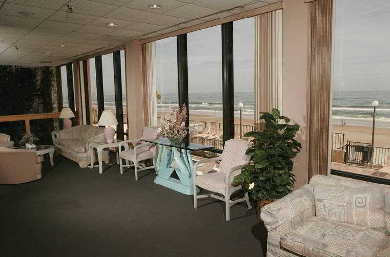 Holiday Inn Express & Suites Oceanfront Daytona Beach Shores By Ihg Intérieur photo